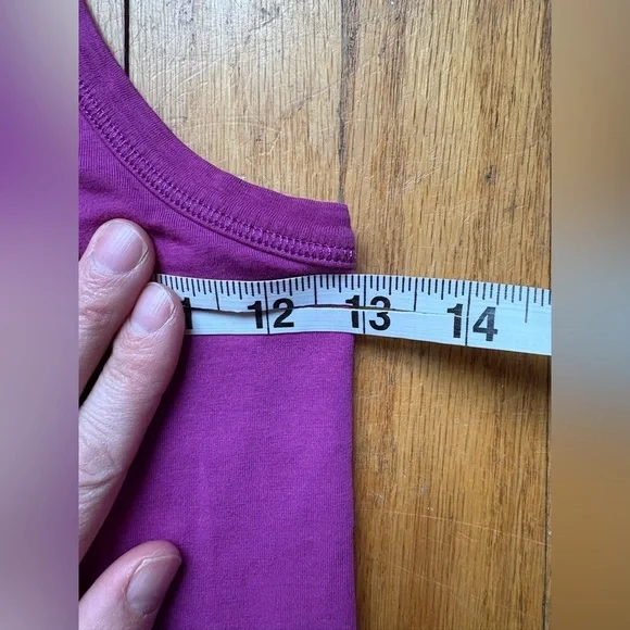 Lululemon Tank - Picture 2 of 4